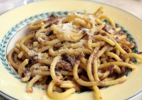 Taki makaron nie obciąży żołądka. Postaw na odpowiedni sos