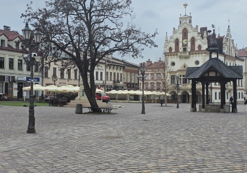 Pieniądze na jesienne wyjazdy. Podkarpacie szykuje „czek turystyczny” dla Polaków