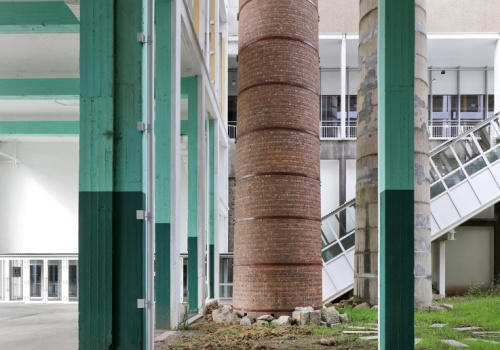 Nie zburzyli niczego, a wygrali wszystko. To laureat nagrody Miesa van der Rohe 2026