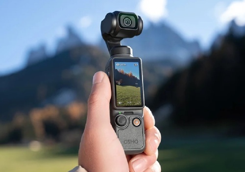 Premiera DJI Osmo Pocket 4. Lepsza płynność, błyskawiczne ładowanie i w końcu wbudowana pamięć