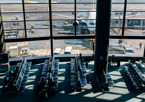 Loty w Europie zagrożone, zapasy paliwa tylko na kilka tygodni