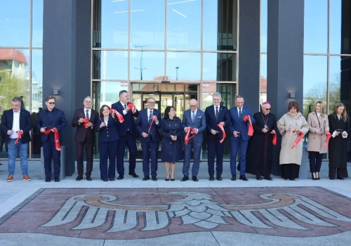 Nowa siedziba Starostwa Powiatowego w Wysokiem Mazowieckiem oficjalnie otwarta