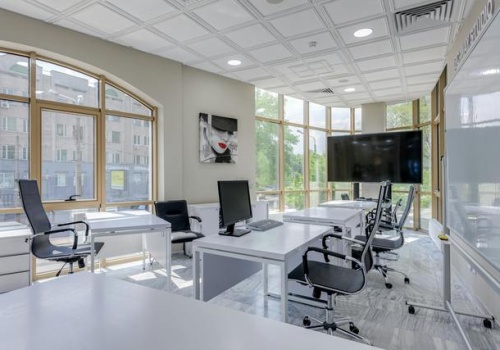 Fit-out biura droższy niż kiedykolwiek. Firmy zmieniają strategie najmu