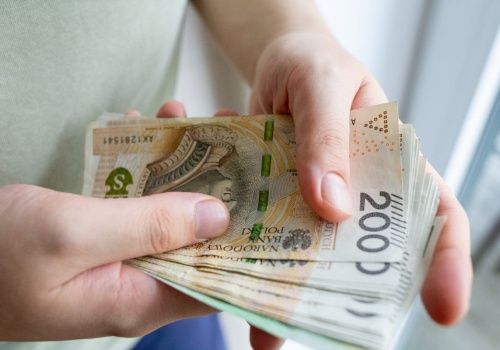 Praca za 11 000 zł i system 2 na 1. Stabilne warunki i jasne zasady