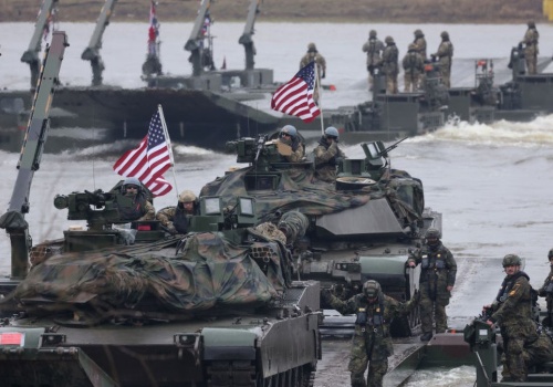 Europa może mieć poważny problem. Media: USA alarmują w sprawie dostaw