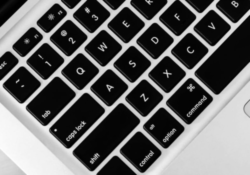 Kupiłem MacBooka i co dalej: jak ustawić klawiaturę, by działała jak ta z Windowsa?