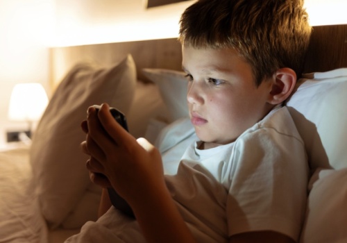 Patostreaming ma być karany. Dwa projekty w sejmie, spór o hazard i wyłączenia