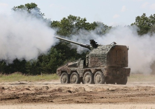 Brytyjczycy bliżej nowej artylerii, chociaż wciąż daleko