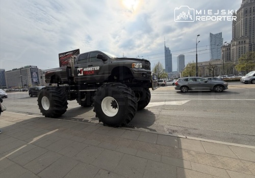 Policja ujawniła prawdę o monster trucku zatrzymanym w centrum Warszawy