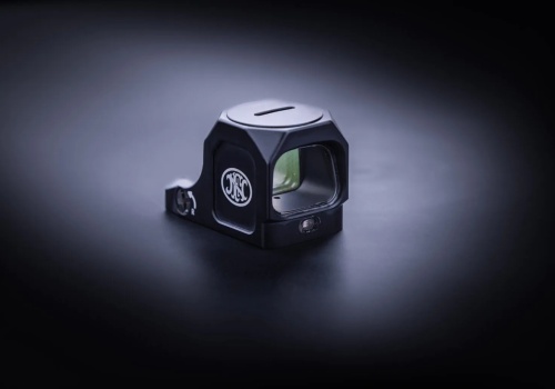 FN wprowadza mikro-celownik holograficzny FN PUREVIEW