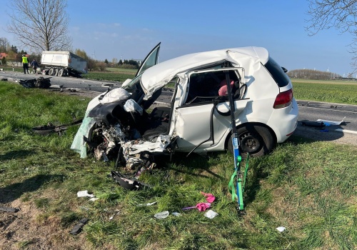 Wypadek na ‘dziewiątce’. Nie żyje kobieta