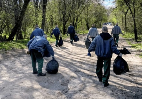 Siedlce. Osadzeni sprzątali Muchawkę. Włączyli się w ogólnopolską akcję