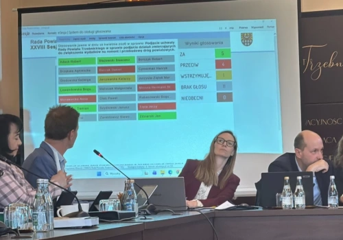 Burza w powiecie. Opozycja chce kontroli