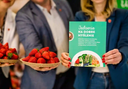 Warzywni liderzy i owocowe trendy. Wiosenne preferencje Polaków zwiastują dobry sezon