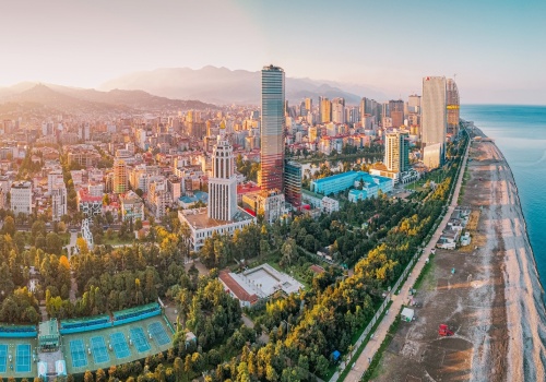 ✨Między morzem a wieżowcami 🏙️🌊 Wycieczka do Batumi za 756 PLN 🤩 Loty, 4🌟 hotel i transfery 😍