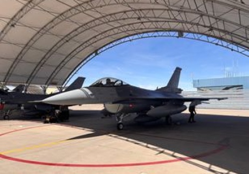 Odebrali zamówione F-16. Jeszcze nie mogą nimi latać