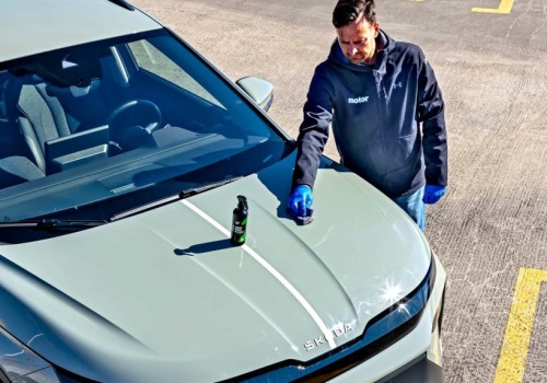 ceramiczna ochrona lakieru – testujemy tanią powłokę ceramiczną w sprayu. Czy to działa?