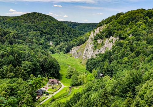 57 km jazdy w dolinie pięknej rzeki. To ma być jedna z najlepszych tras w Polsce