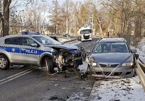 Jakiej kary chce prokurator dla kierowcy, który staranował radiowóz policji