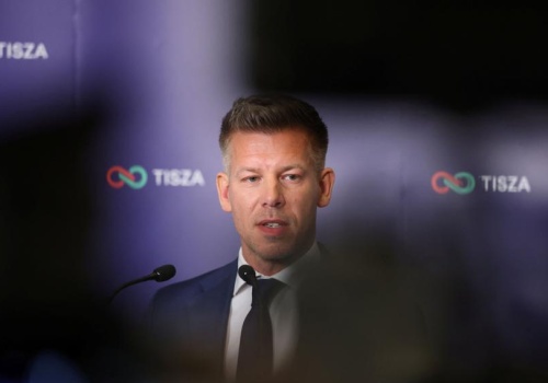 Miliardy forintów do wymiany. Magyar zaczyna rządy od rewolucji walutowej