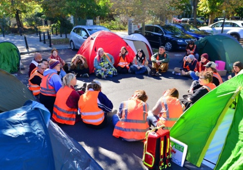 Ostatnie Pokolenie ogłasza sukces i... kończy działalność. Aż ich zapytałem, co więc z klimatem