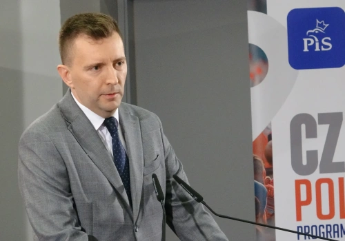 Bydgoski poseł w stowarzyszeniu byłego premiera. Czy popadnie przez to w niełaski prezesa Kaczyńskiego?