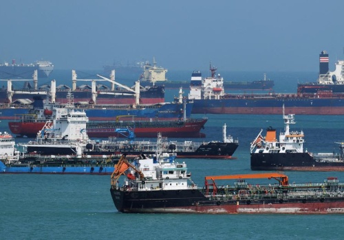 Cieśnina Ormuz otwarta. Ceny ropy spadły o 10 proc.