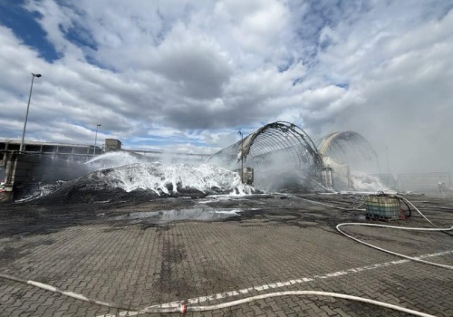 Pożar w Chełmie ugaszony. W akcji brało udział ponad 20 zastępów strażaków