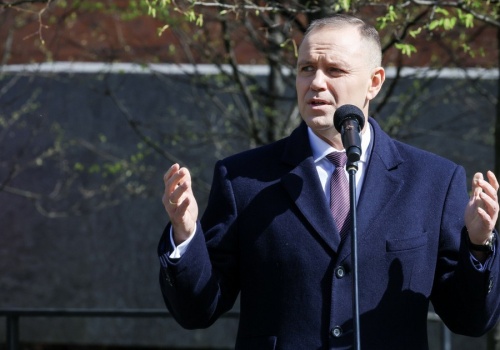 Prezydent Karol Nawrocki nie żałuje weta. Oskarża rząd Donalda Tuska o kryzys