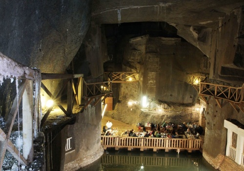 Kuracjusze lgną do nietypowego sanatorium 135 m pod ziemią. 