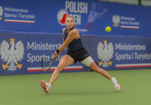 Iga Świątek odpadła w Stuttgarcie. WTA 125 w Oeiras – Maja Chwalińska w półfinale