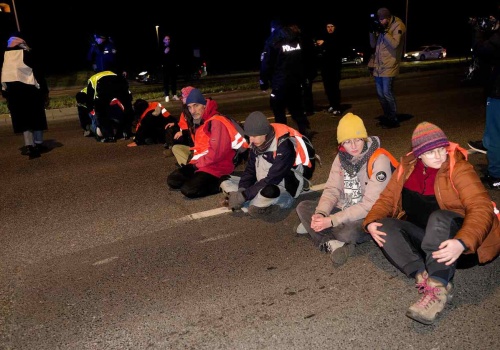 Koniec przyklejania się do asfaltu. Ostatnie Pokolenie wydało komunikat