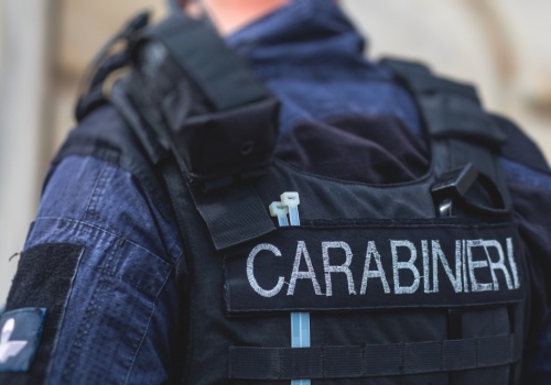 Niezwykłe odkrycie na południu Włoch. Karabinierzy skonfiskowali cenny zabytek