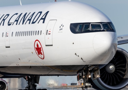 Kanadyjskie linie lotnicze wstrzymują część rejsów do USA. Znamy powód