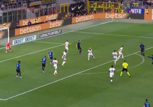 Była 92. minuta, gdy Zieliński odpalił petardę! 