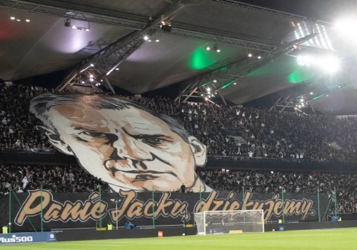 Wzruszające chwile na Legii. Rodzina Jacka Magiery podziękowała kibicom