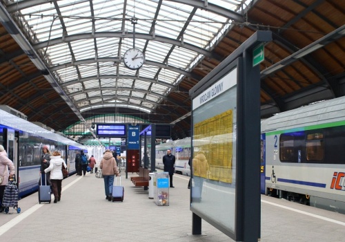 Fala krytyki pod adresem PKP Intercity. Miał być hit, a są kpiny