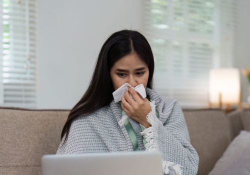 Tyle zwolnienie lekarskie zabiera ci z pensji. Łatwo obliczysz swoją wypłatę