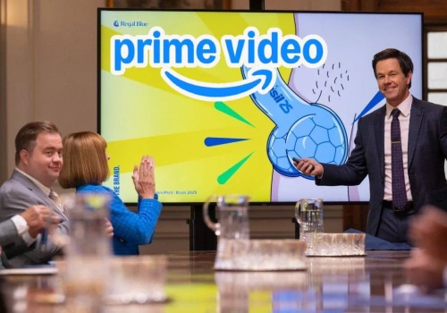 Tak złej komedii Prime Video dawno nie miało. A i tak oszołomiła użytkowników