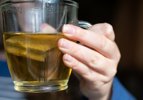 Pijesz codziennie, a prawdopodobnie źle ją robisz. Ta herbata ma sekrety, które warto poznać