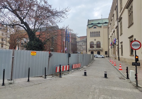 Rewolucja w centrum Kraków. Prace już trwają, teren został ogrodzony