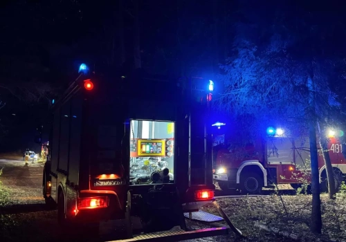 Nocny pożar na terenie Tarki