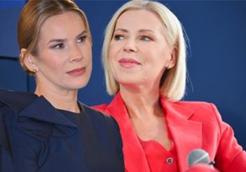 Rozmawiała z Nawrocką. 