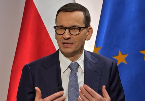 Kaczyński straszy, Morawiecki chce go ugłaskać. Napięcie w PiS coraz mocniejsze