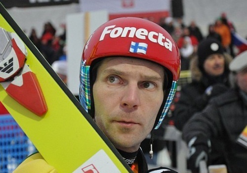 Janne Ahonen był świetnym skoczkiem narciarskim. Rekordu świata nie podbił, nie ustał próby na 240 m. Był wtedy… pod wpływem alkoholu