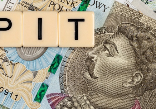 Na zwrot podatku będą czekać dłużej. Wszystko przez jedną decyzję