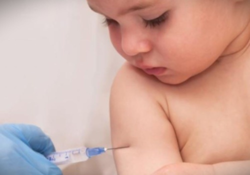 Kraków potraja budżet na szczepienia przeciwko meningokokom typu B. Prezydent Miszalski: to inwestycja w zdrowie i bezpieczeństwo mieszkańców