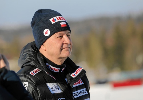 Apoloniusz Tajner sensacyjne ogłasza. 