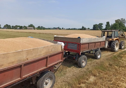 Ciągnik z przyczepą w 2026. Za te błędy dostaniesz mandat