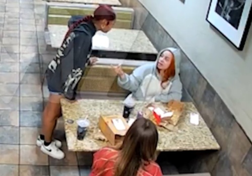 Raperka Ice Spice zaatakowana przez fankę w McDonald’s